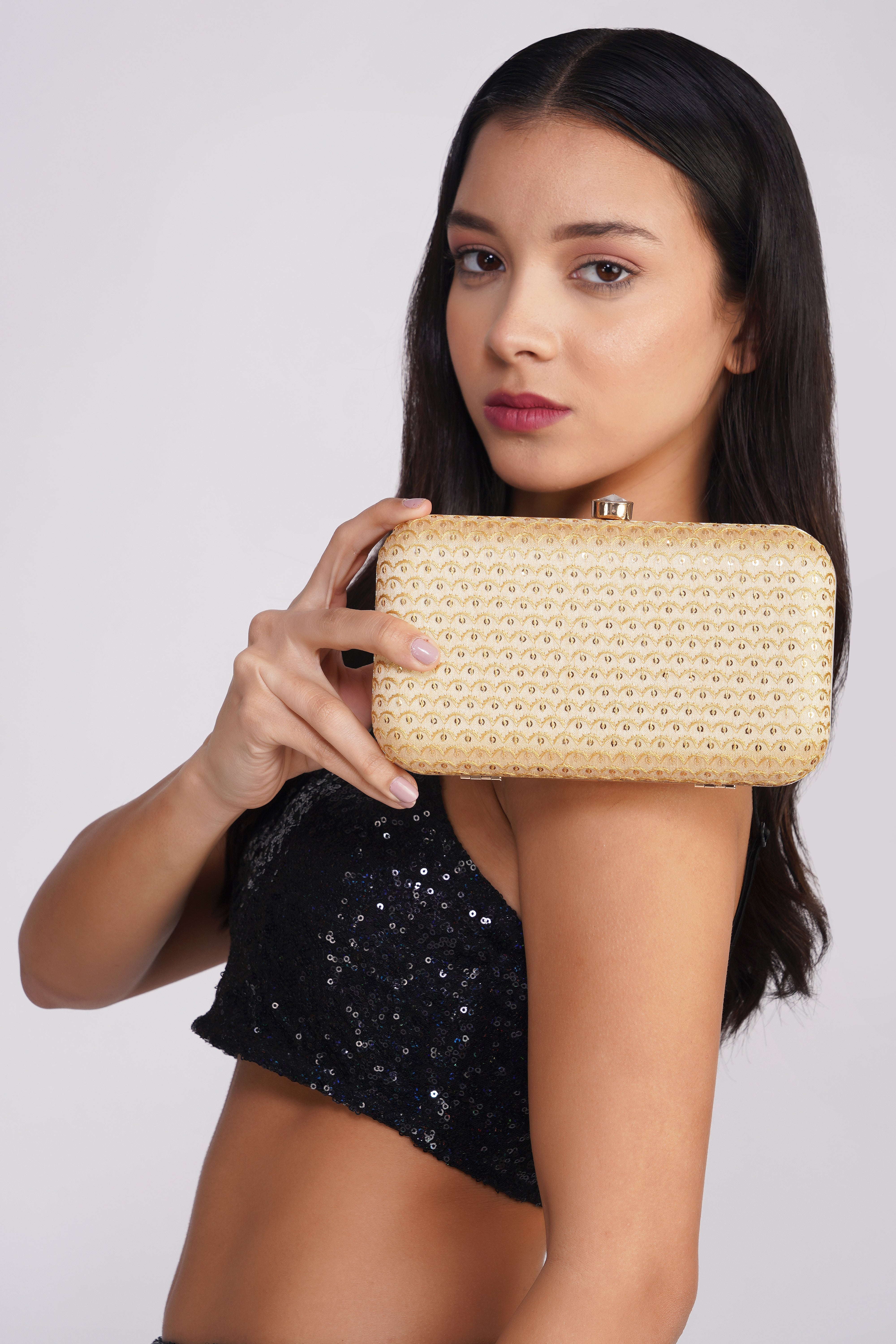 Nice-G Ivory Elegance Clutch: Elegant & Beautiful for Girls
